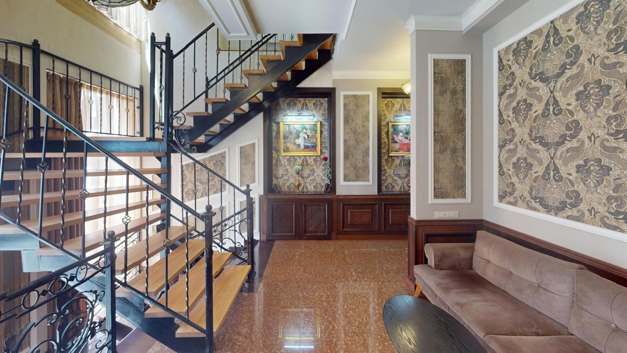Royal Renaissance Hotel Ереван Екстериор снимка